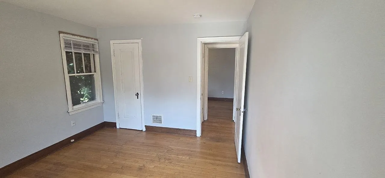 785 N Maple Rd — Photo 4