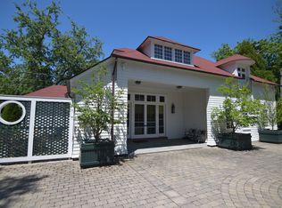 431 Bellevue Ave #CH, Newport, RI 02840