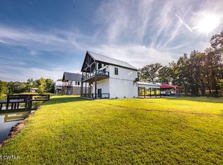 74 Blue Herring Dr, Decaturville, TN 38329