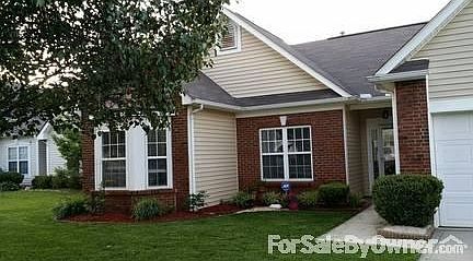 1st image of 125 Hampshire Dr