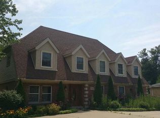 209 E Circle Ave, Prospect Heights, IL 60070