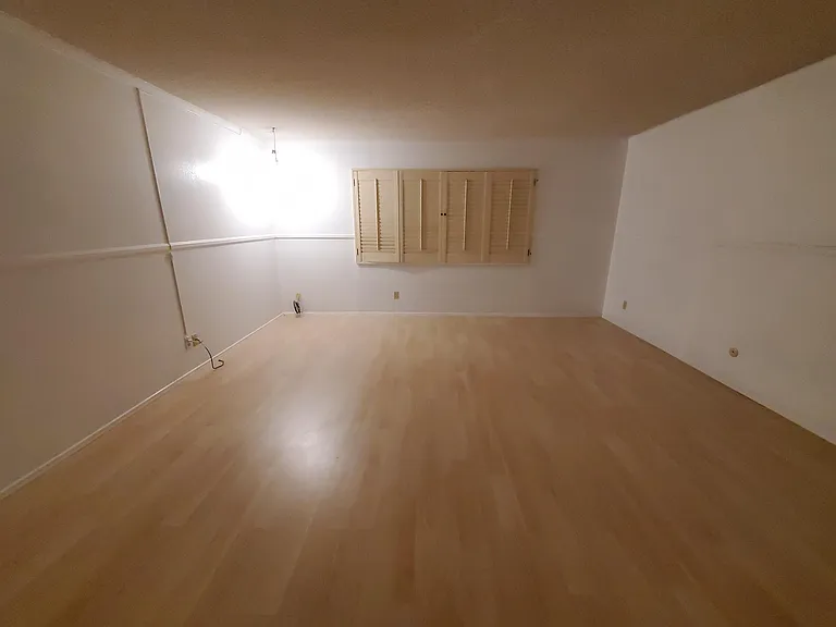 2540 Clairemont Dr #101 — Photo 29