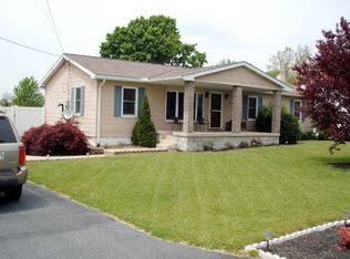 3709 Sycamore Grove Rd, Chambersburg, PA 17202