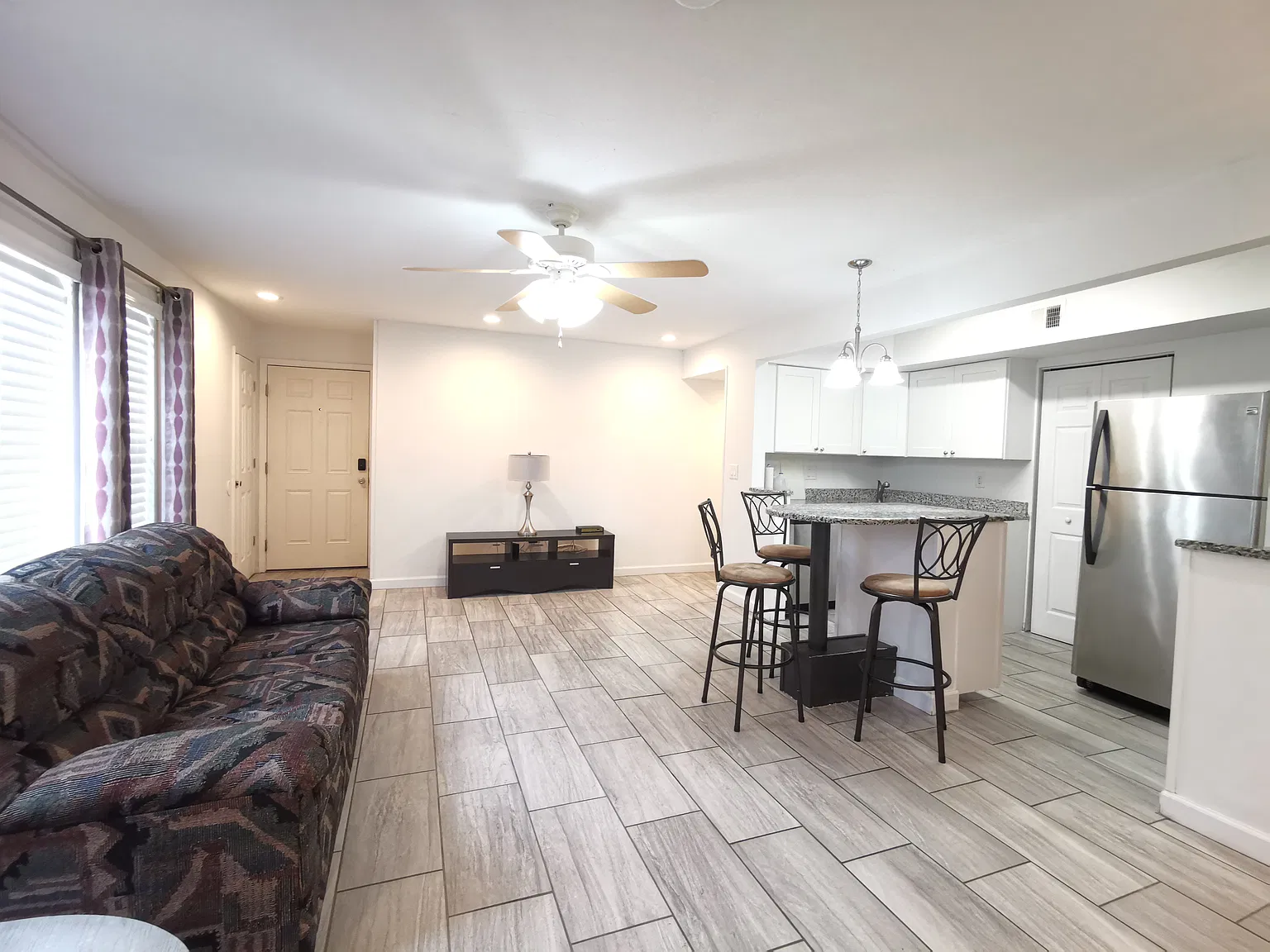 4 bed, 1177 sqft, $470 — Photo 4