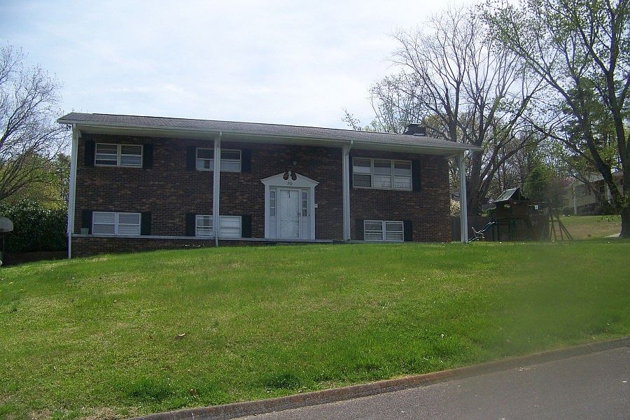 1st image of 732 Greenwood Dr