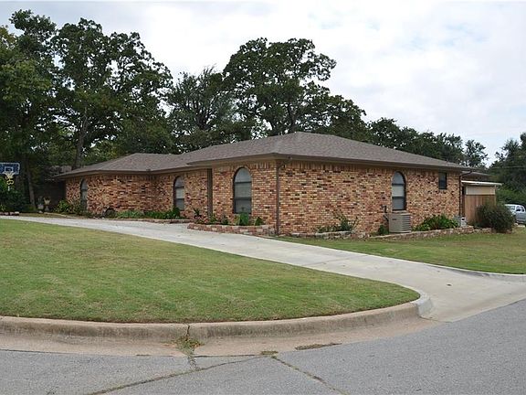 3rd image of 1625 Broadview Cir
