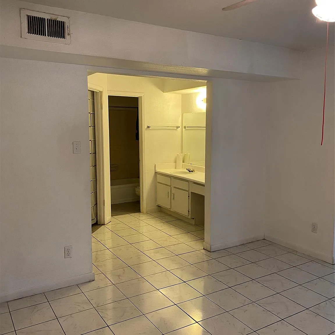 1 bed, 1.0 bath, 725 sqft, $850 — Photo 4