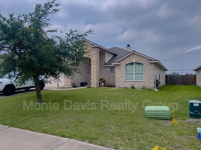 1st image of 1108 Delia Chapa