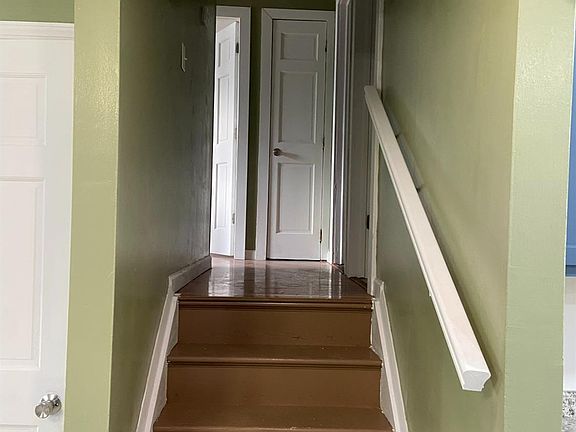 2nd image of 1134 Chicago Ave