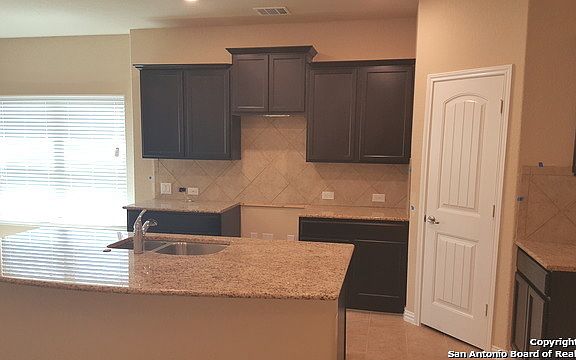 2nd image of 743 Pelican Bch