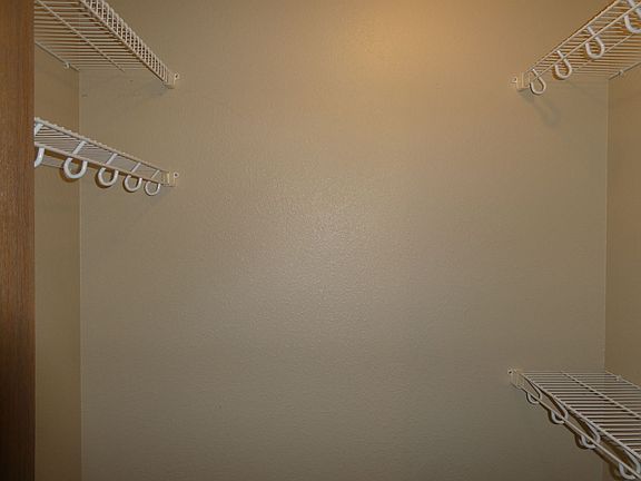 5th image of 1032 NW Willow Dr