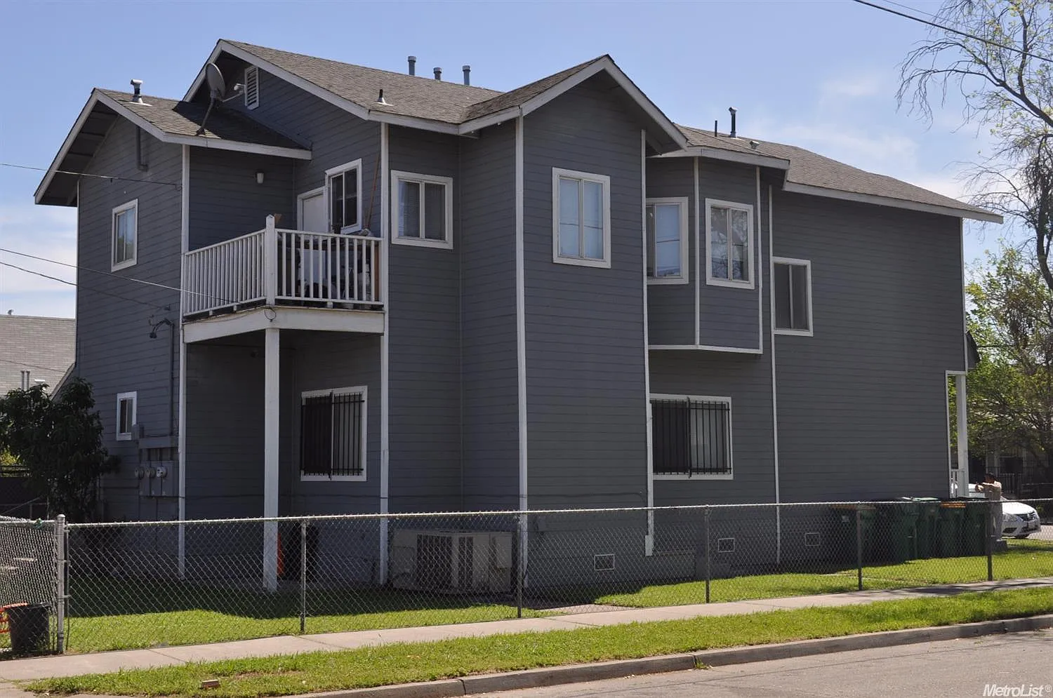1401 E Park St photo 1