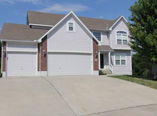 922 Old Mill Rd, Raymore, MO 64083