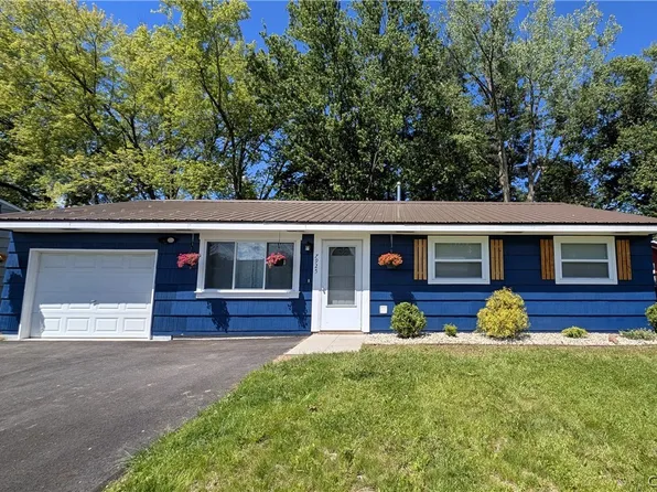 7925 Rinaldo Blvd E, Bridgeport, NY 13030