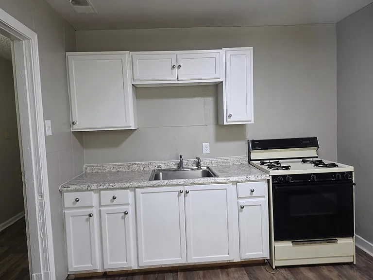 4047 Chelsea Ave — Photo 29