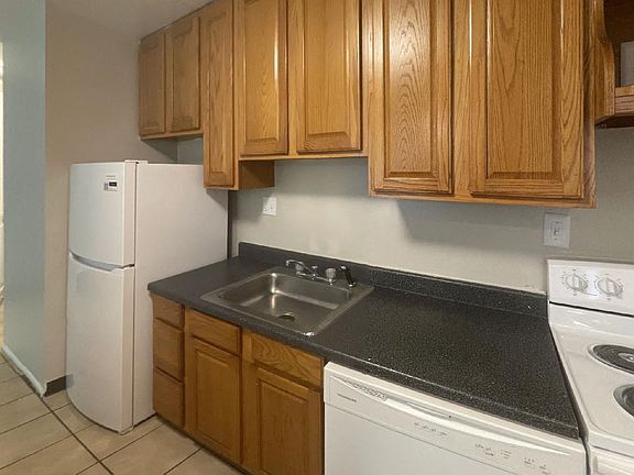 Renovated 1 Bedroom Kitchen