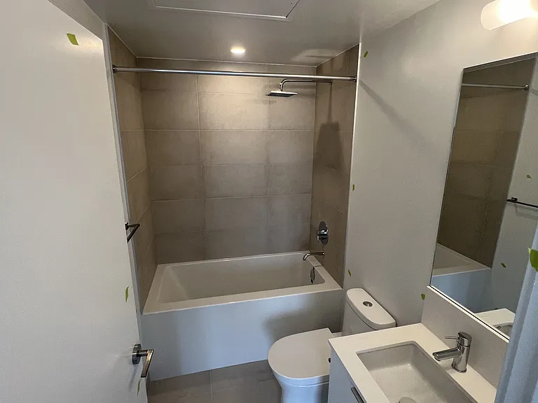 8 Wellesley St W #2709 — Photo 11