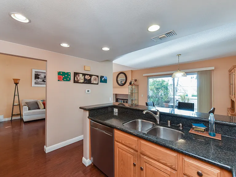 145 Stanford Ct — Photo 13