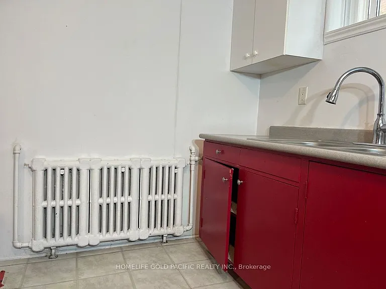 244 Maxwell St — Photo 8