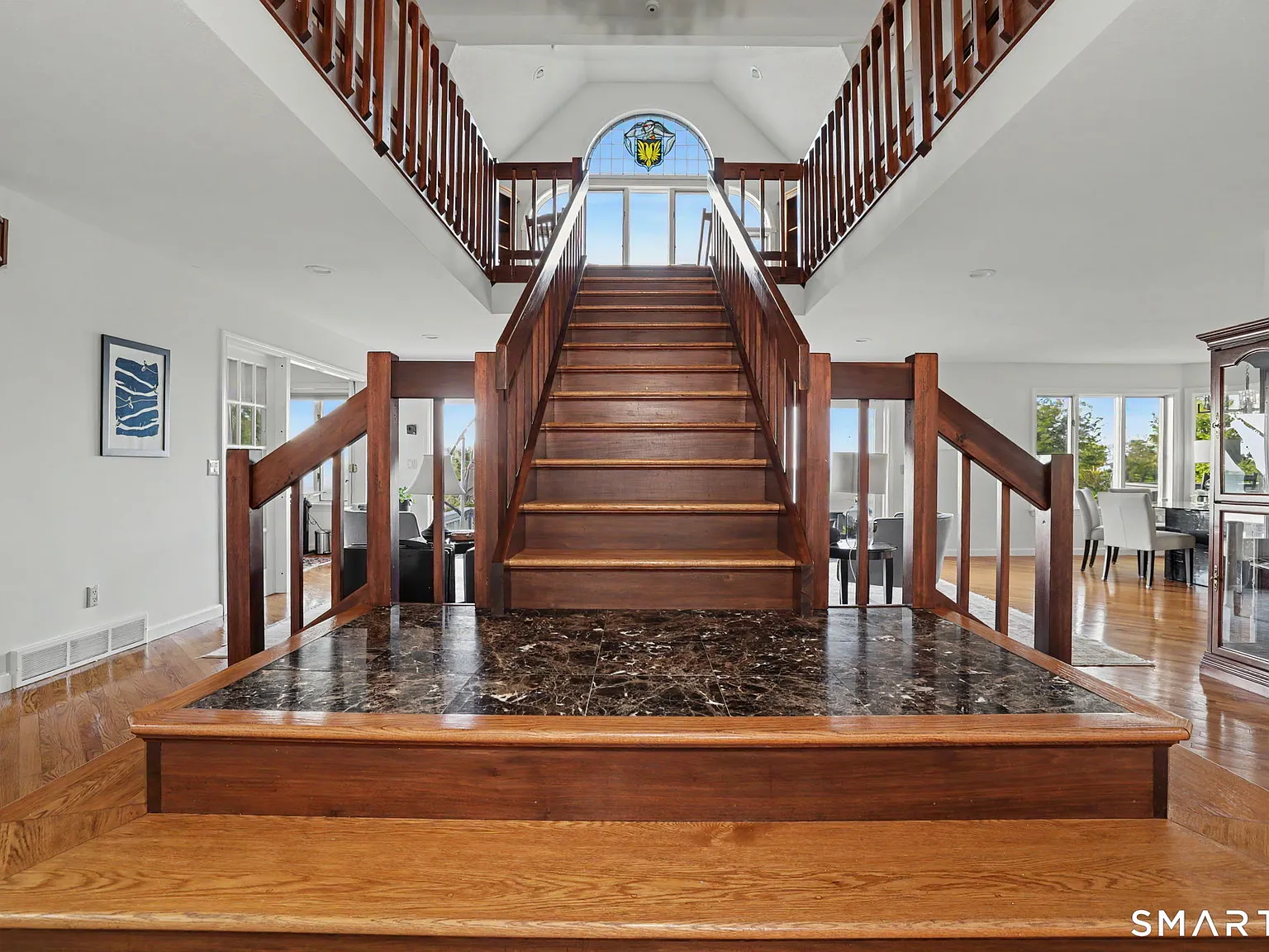 3 bed, 4.5 bath, 4397 sqft, $6,500 — Photo 2