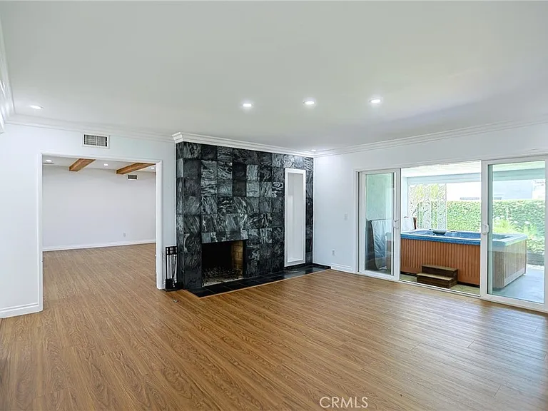 1200 W Rowan St — Photo 15