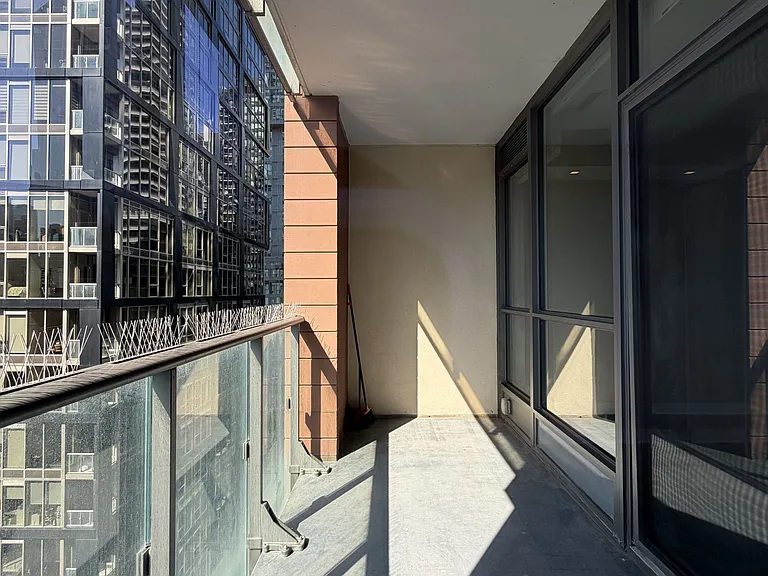 8 Mercer St #2107 — Photo 23