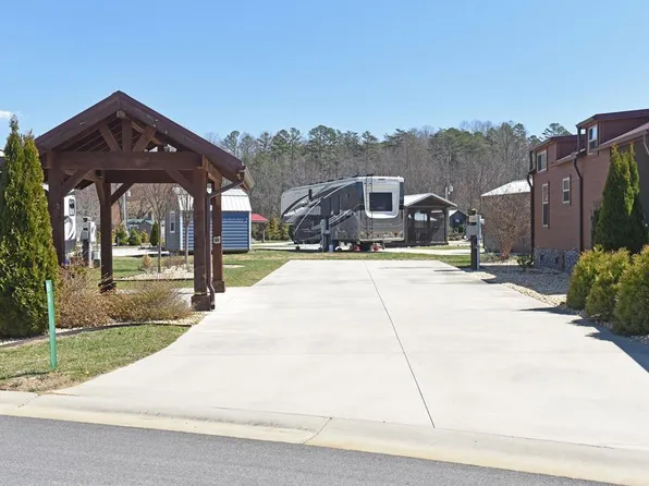 81 Foggy Mountain Rd, Blairsville, GA 30512