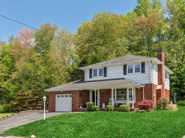 5 East St, Wanaque Boro, NJ 07465