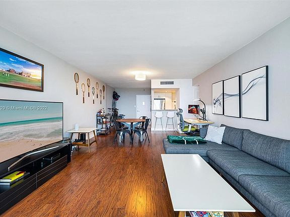 3rd image of 1200 West Ave Ph 9
