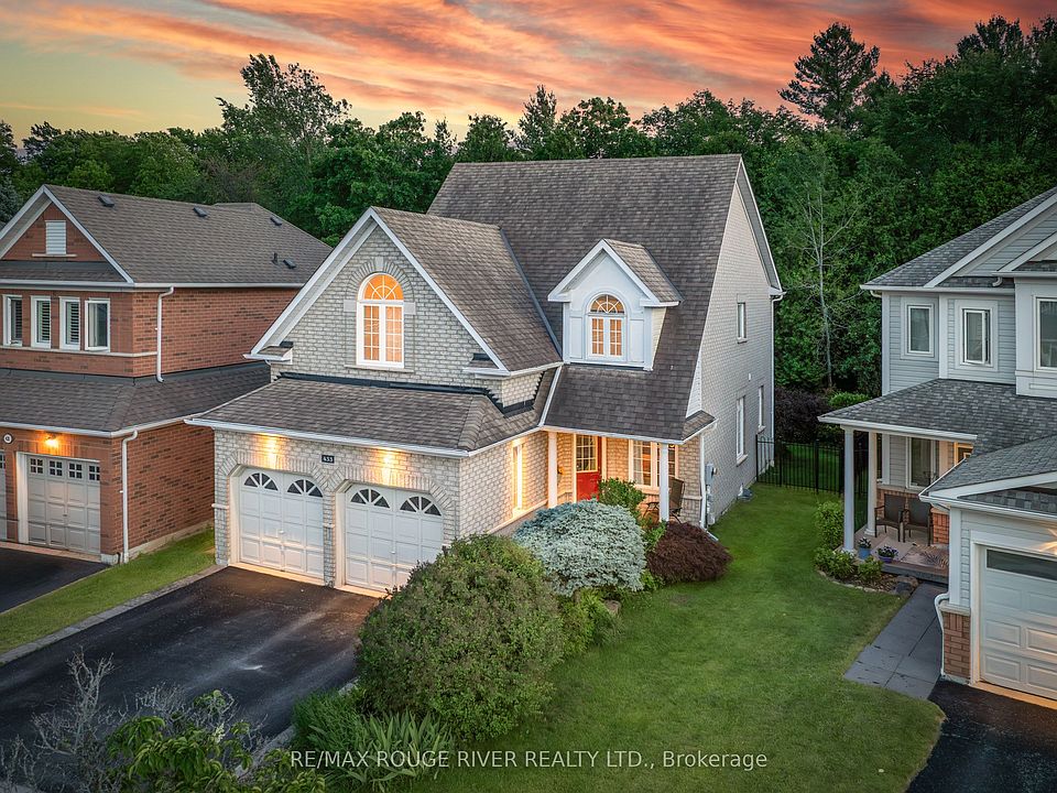 1st image of 433 Woodsmere Cres