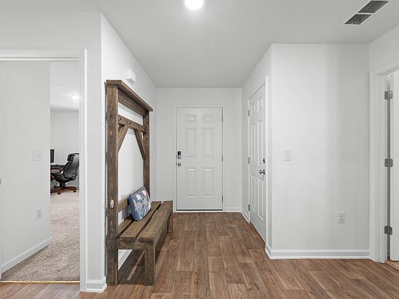 4th image of 932 Merganser Way