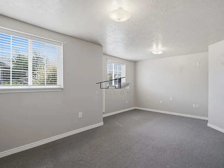 77037-4879 S 5050 W — Photo 22