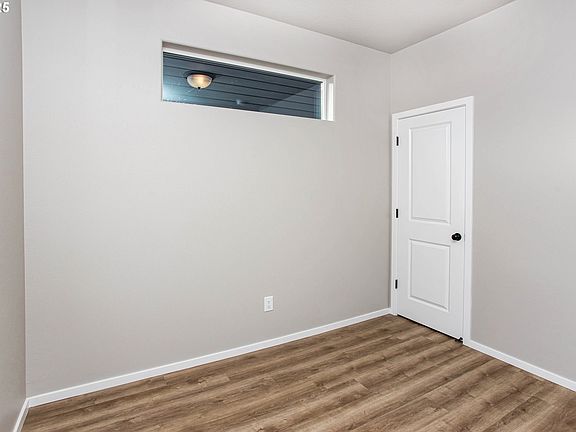 5th image of 12804 NE 109th St