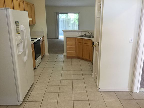 5th image of 11303 Finchley Ln