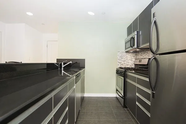 Rented by Keller Williams NYC | media 19