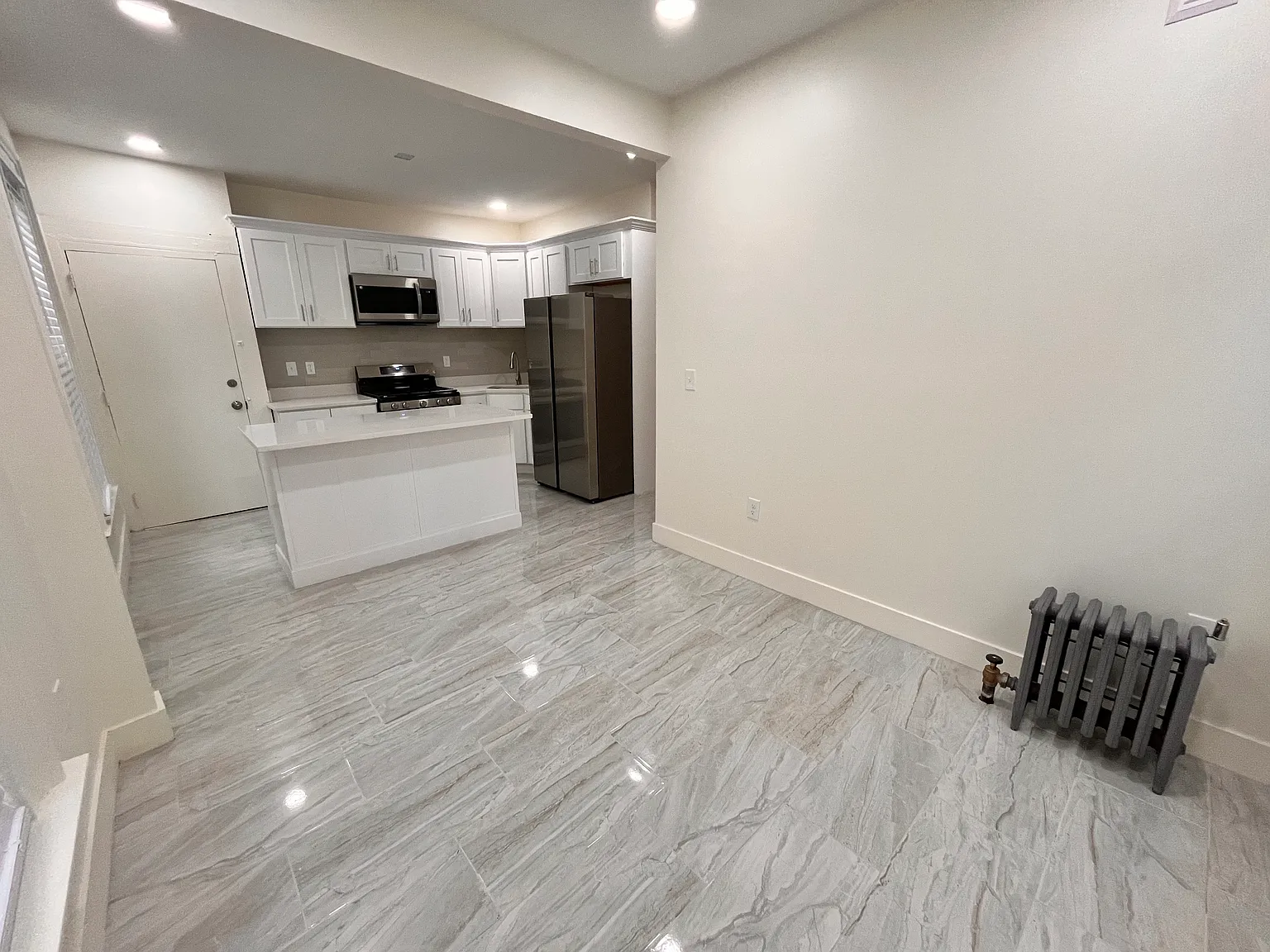 2 bed, 1149 sqft, $2,000 — Photo 3