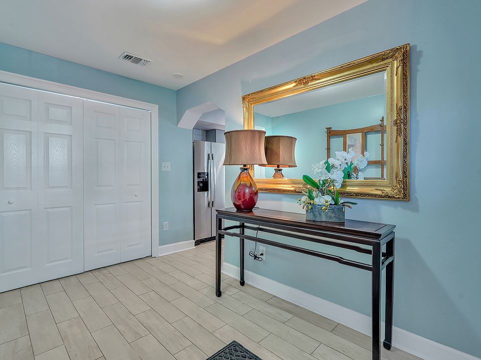 Entry Foyer