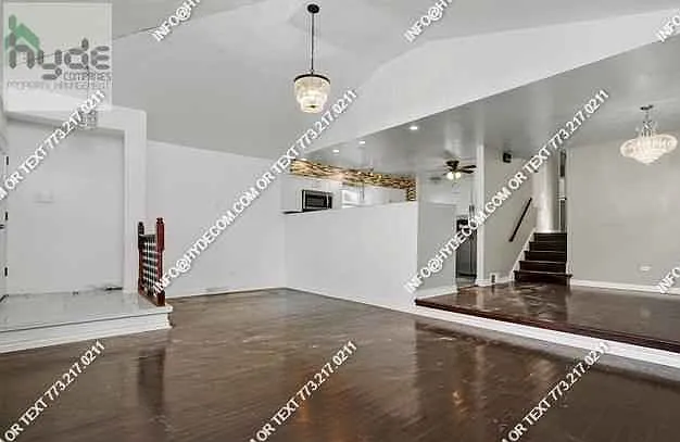 524 East 89th Place - 1 — Photo 2