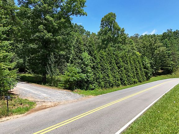 5th image of 3373 Hardscrabble Rd