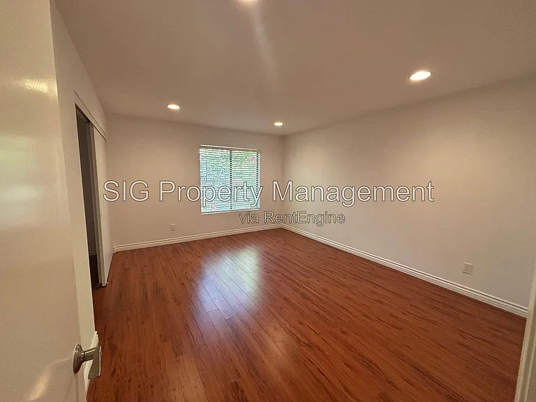 3200 Fairesta St #5 — Photo 23