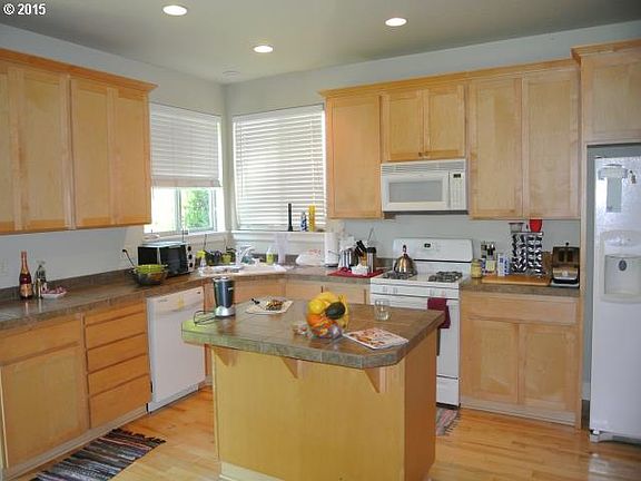 2nd image of 4813 NE 109th St