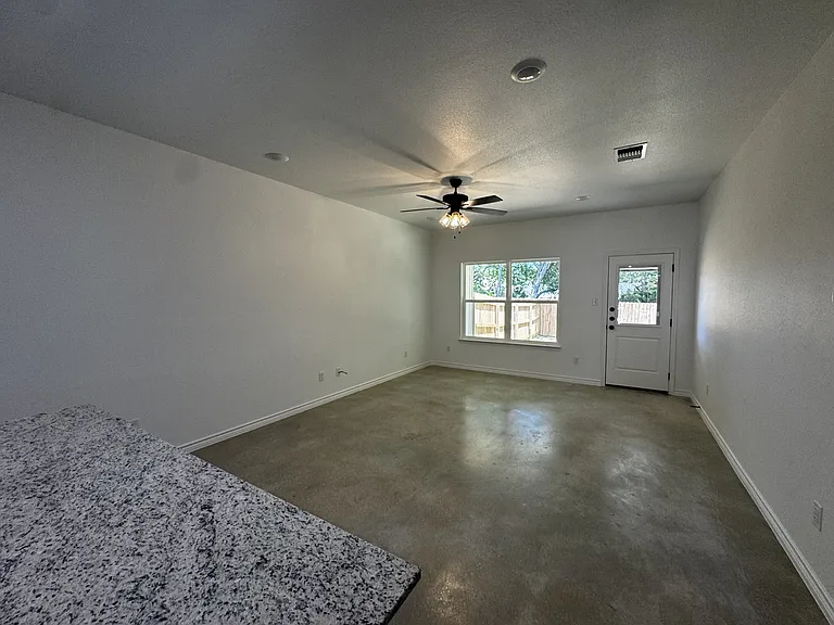 209 Elbert Ln #B — Photo 17
