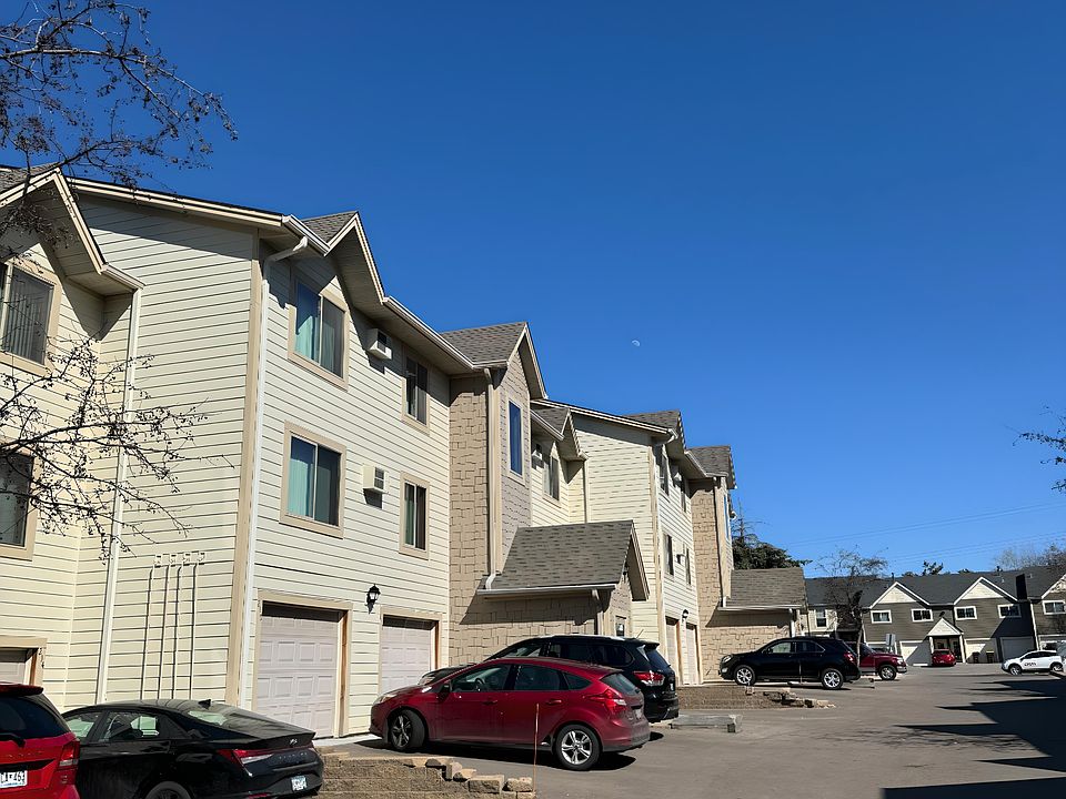 1st image of 13340 Parkwood Dr #217