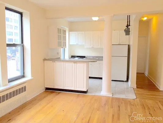 Rented by City Connections Realty | media 16