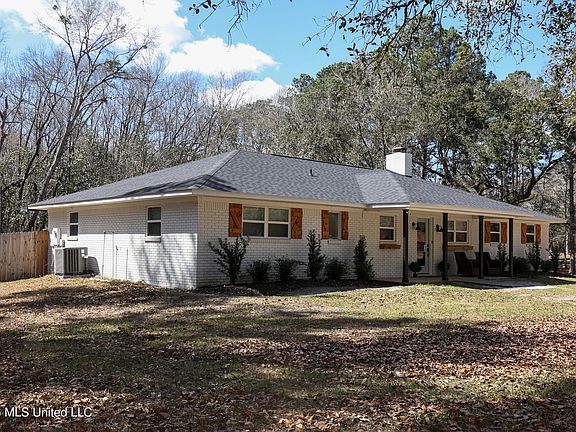 4th image of 3724 Dowlwood Rd