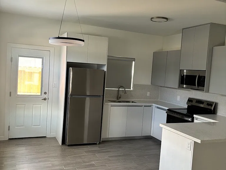 312 W Campeche Ave #3 — Photo 3