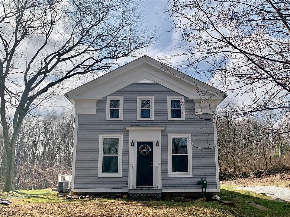 1st image of 1764 Maple Hill Dr