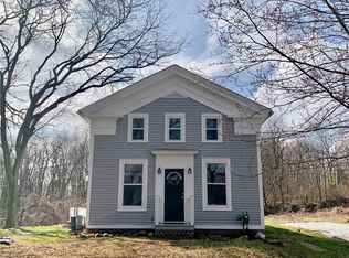 1764 Maple Hill Dr, Hinckley, OH 44233