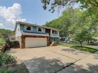 4618 American Ash Dr, Madison, WI 53704