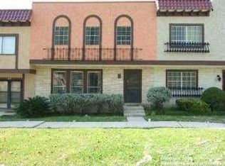 6742 Crown Rdg, San Antonio, TX 78239